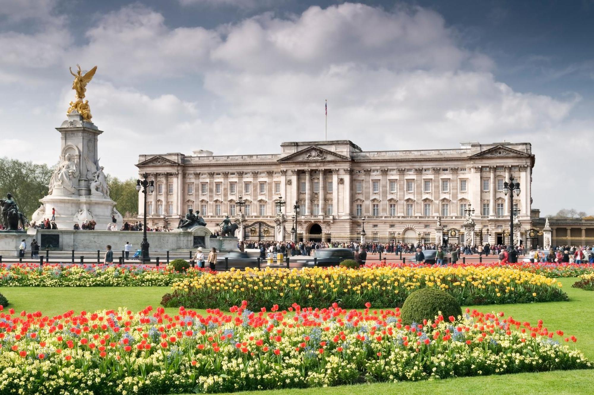 Conrad London St James Exterior foto Buckingham Palace
